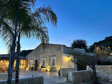 Chambre d’hôte pour 2 personnes, avec jardin à Noto