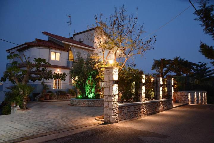 Ferienhaus für 22 Personen, mit Garten und Pool sowie Ausblick in Koskinou - 4