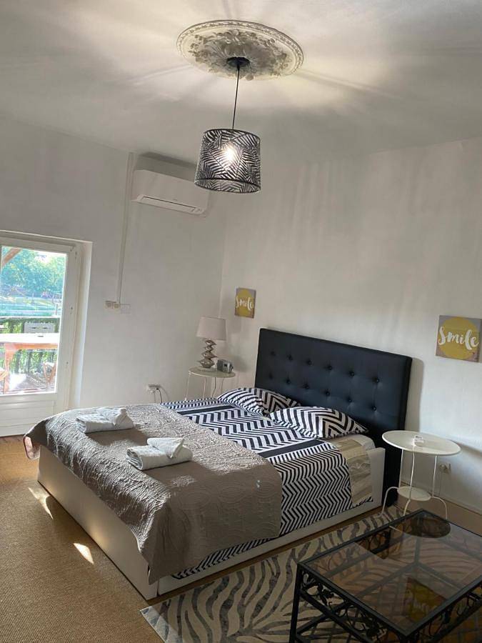 Appartement entier, La casa du port, Chambres, suite privée, appartement avec vue sur la rivière in Capdenac, Lot
