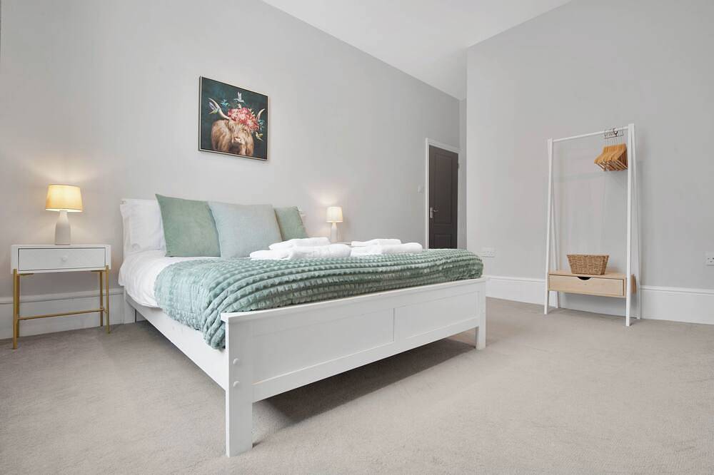 Entire apartment, Whiskawayhomes Shaw Street Apartment 6 in Worcester, Worcestershire