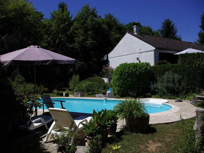 Location de vacances pour 6 personnes, avec terrasse et jardin à Thury - 3
