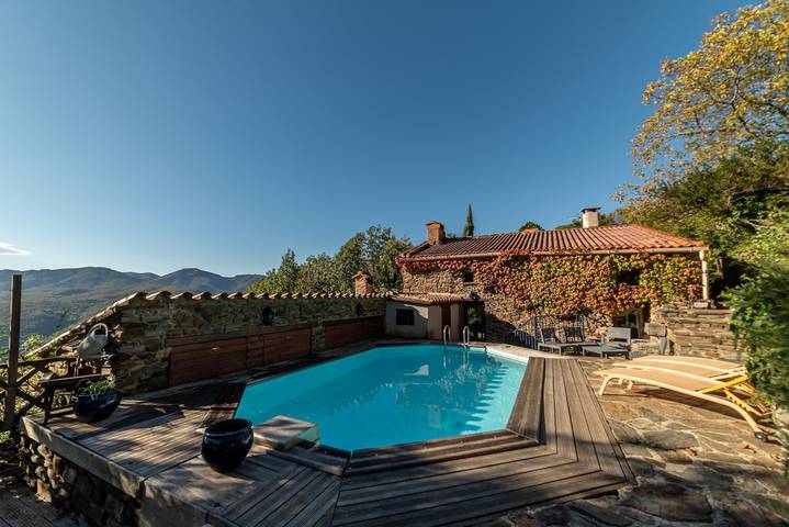 Villa for 6 people, with Garden in Southern France