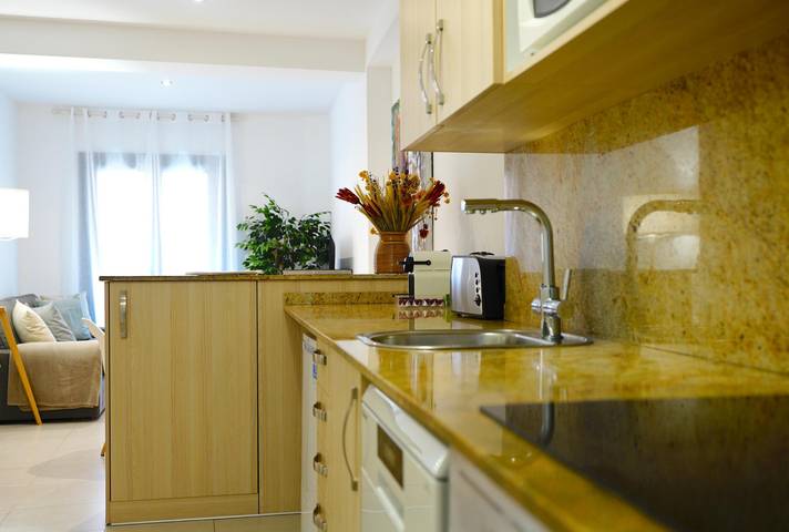 Ganze Wohnung, Ferienwohnung für 4 Personen mit Balkon/Terrasse in Palma Altstadt, Palma