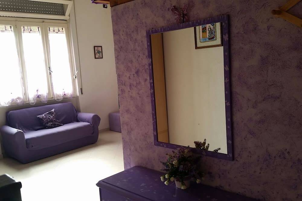 Violet House - Lovely Open Space In The Hinterland Of Cagliari in Quartu Sant'Elena, Campidano