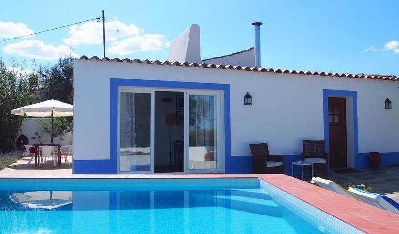 Casa de férias para 5 pessoas, com Varanda e Terraço e ainda Jardim and Piscina em Redondo
