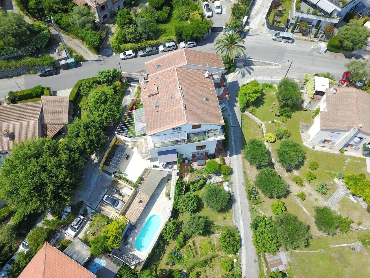 Appartement entier, Studio with Pool View in Vence, Côte méditerranéenne (France)