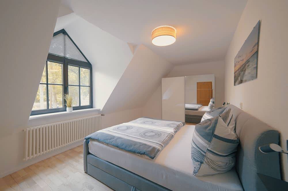Ferienhaus \"Mien Huus an See\" mit Seezugang Bootssteg und Bademöglichkeit in Güstrow, Mecklenburgische Seenplatte