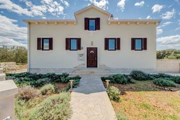 Villa per 4 Persone in Okrug Donji, Adriatico Croato, Foto 1