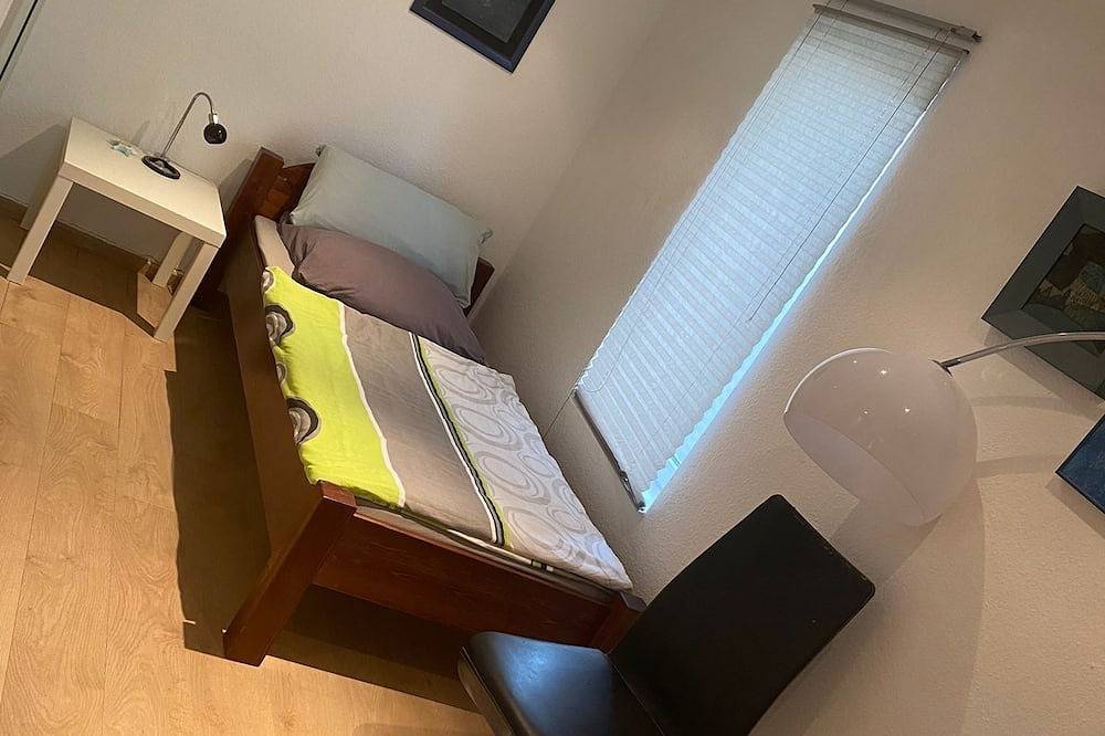 Ganze Wohnung, Köln/Messe nahe Gäste/Monteur Apartment 2 Zi. 2Pers 40qm in Bergisch Gladbach, Rheinisch-Bergischer Kreis