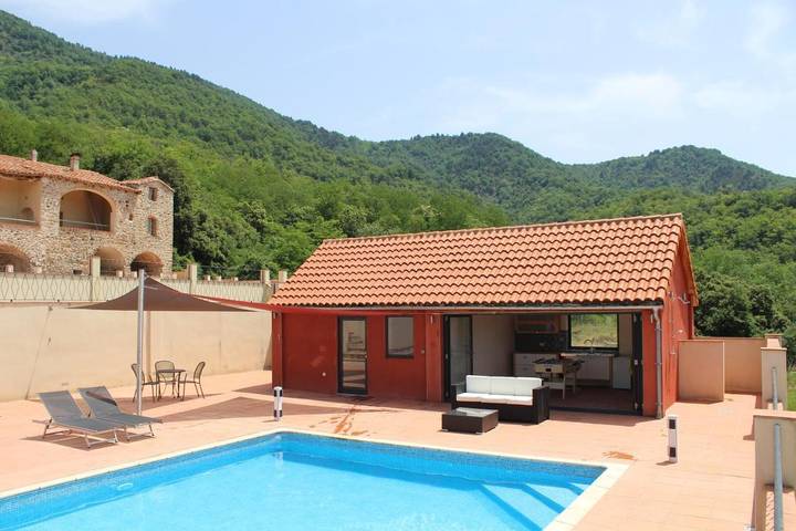Villa pour 5 personnes, avec jardin ainsi que piscine et vue