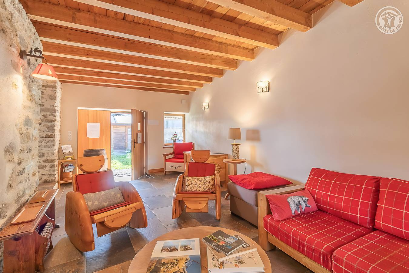 Appartement entier, Avec la vue sur montagne, le châlet 'L'ours'. in Montricher-Albanne, Région de Saint-Jean-de-Maurienne