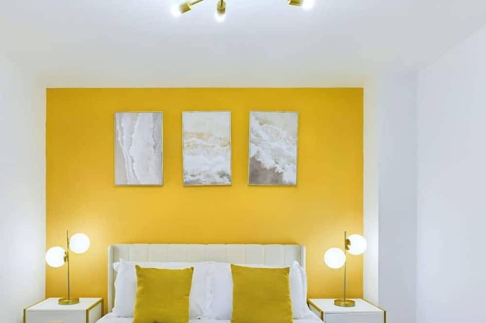 Beach House for 6 People in Newquay, Cornwall