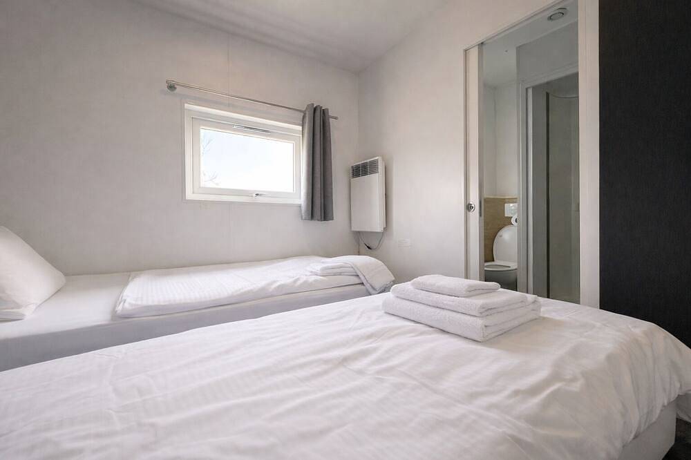 Gemütliches Mobilheim am See in Wackersdorf, Naturpark Oberpfälzer Wald