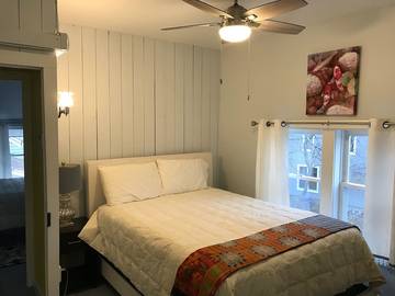 Vacation House for 8 Guests in Branford (CT), Connecticut, Picture 2