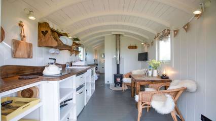 Hut for 2 People in Oxfordshire, South East England, Photo 1