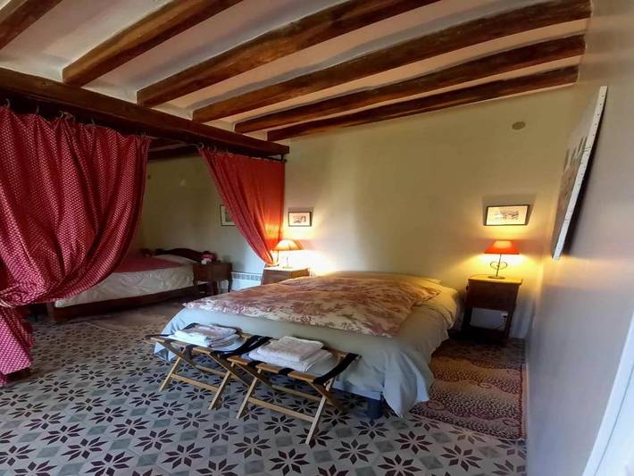 Location de vacances pour 5 personnes, avec jardin et terrasse à Lerné - 3