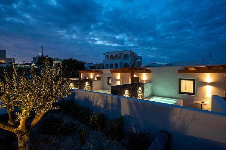 Location de vacances pour 2 personnes, avec jardin ainsi que jacuzzi et piscine à Megalochori - 4