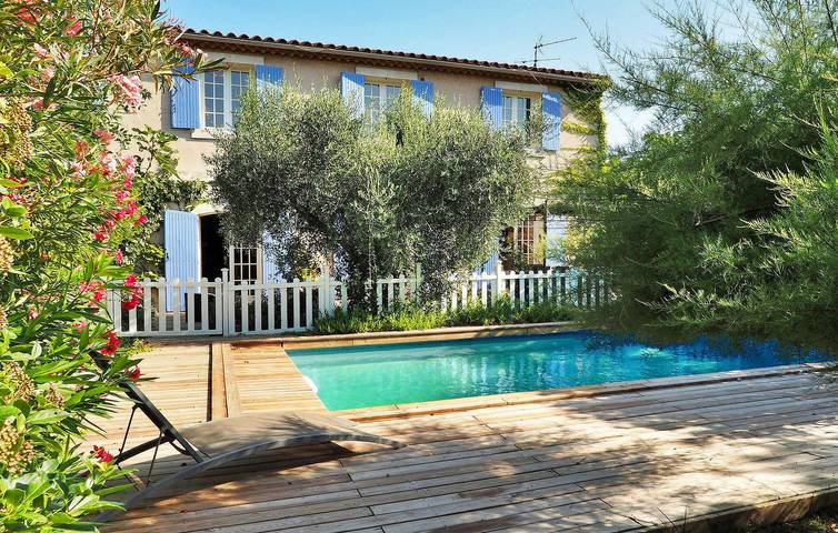 Maison de vacances pour 6 personnes, avec Terrasse et Piscine à Fontvieille