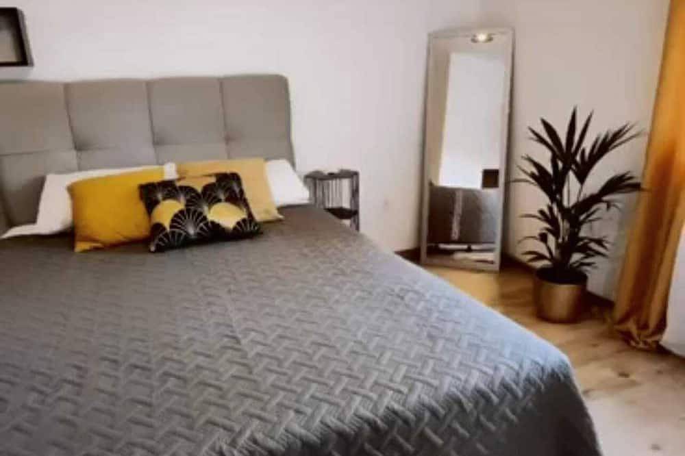 Ganze Wohnung, 10 minutes from the sea, a newly renovated appartment for 6 person\n in Vinez, Ostküste Istrien