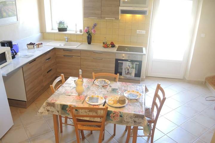 Gîte pour 4 personnes, avec jardin et terrasse, animaux acceptés