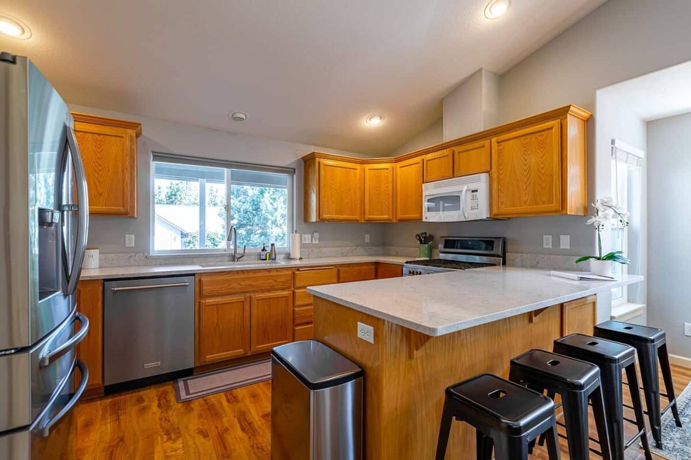 Backyard Oasis, 8min to town, fast Wi-Fi in Bend, Deschutes County
