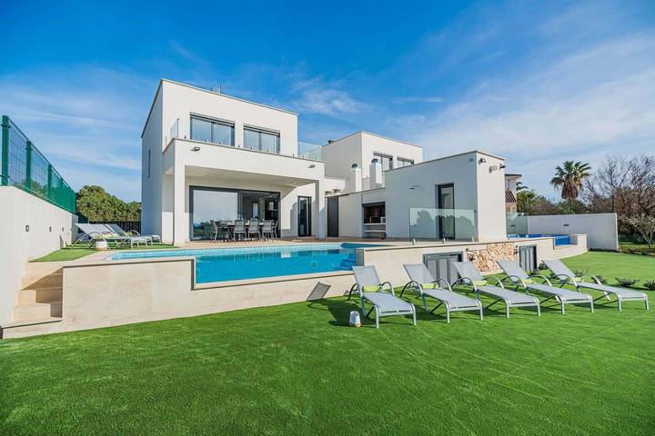 Villa mit pool für 8 Personen, mit Balkon und Terrasse sowie Seeblick in Playa de Muro