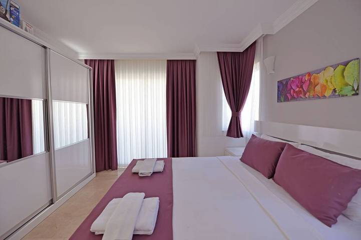 3 Schlafzimmer Luxus Stadt Villen in Oludeniz zu vermieten mit privatem Pool und Garten in Fethiye, Türkische Ägäis