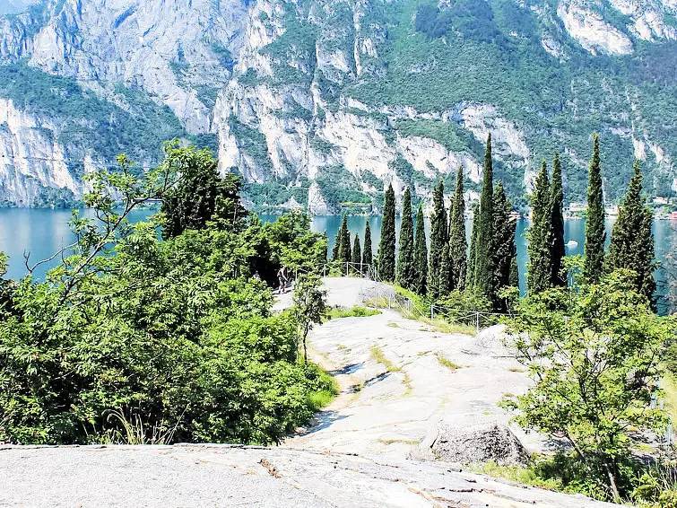 Appartement entier, 2 Pièces 3 Personnes in Riva del Garda, Montagnes autour du lac de Garde