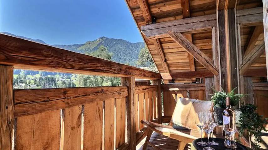 Hütte für 13 Personen, mit Sauna und Garten sowie Pool in Montriond