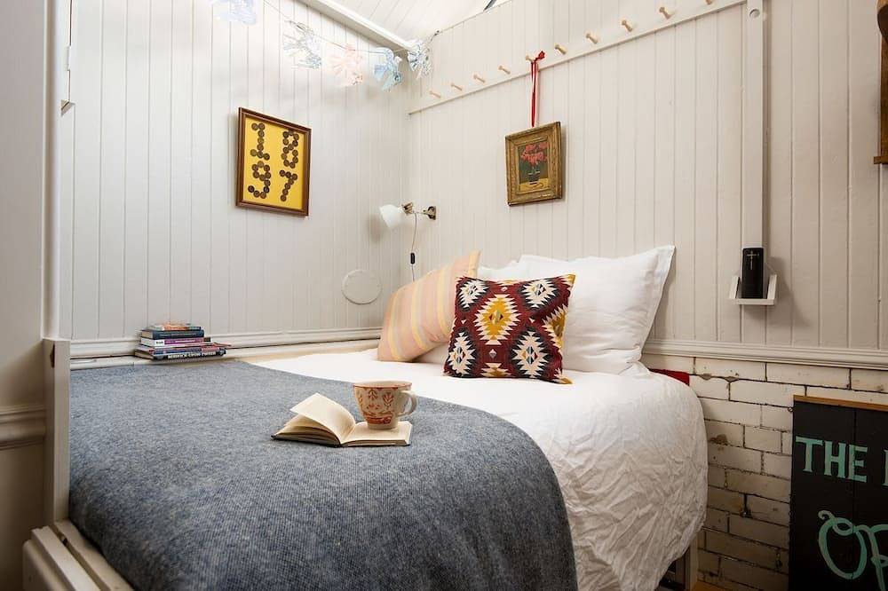 The Loovre - A Grade Ii listed unique tiny holiday home in Berwick-upon-Tweed in Berwick-upon-Tweed, Northumberland