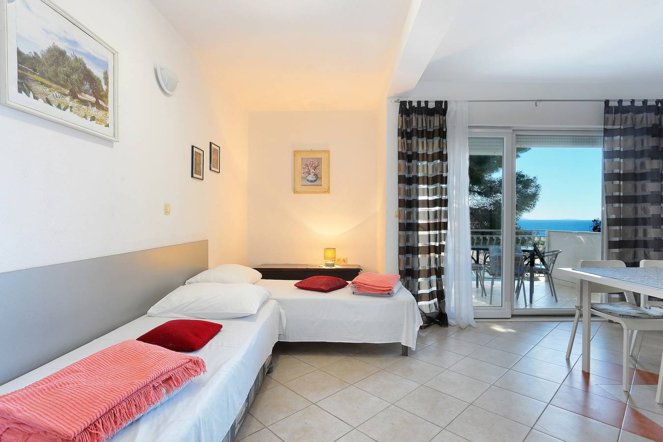 Ganze Wohnung, 1-Zimmer-Ferienwohnung mit Terrasse und Meerblick Balica Rat, Omis A-20494-a in Stanici, Omis-Riviera