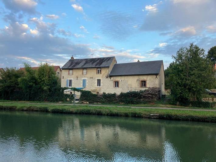 Villa pour 8 personnes, avec Balcon et Terrasse ainsi que Jardin et Vue