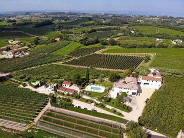 Gîte pour 2 personnes, avec jardin et piscine, adapté aux familles à Bardolino
