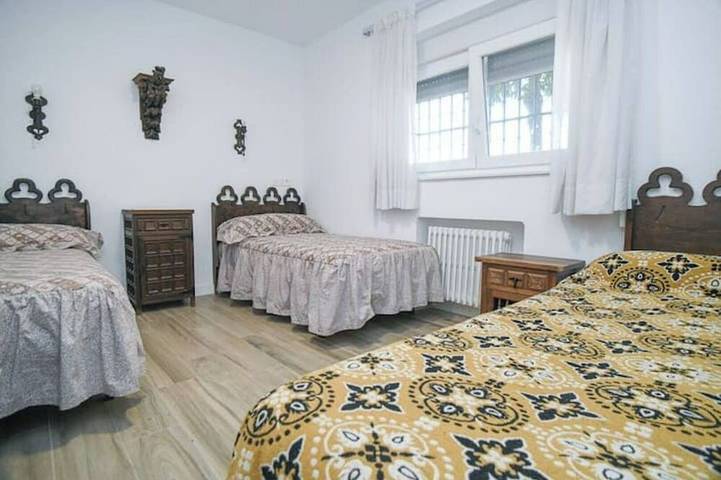 Chalet – einfach großartig, mit Freizeit- und Sportangeboten in Santa Marta de Tormes, Salamanca Provinz