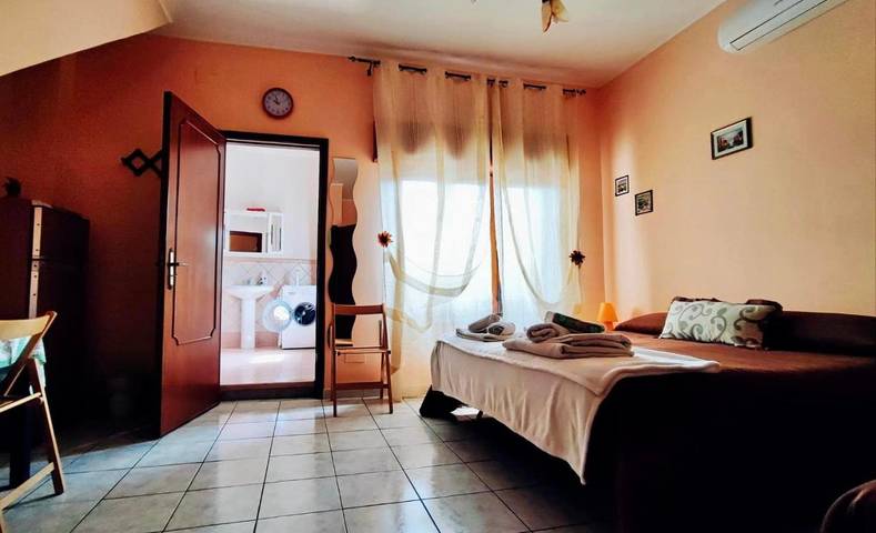 B&b per 5 persone, con balcone e panorama, adatto a famiglie con bambini a Linguaglossa