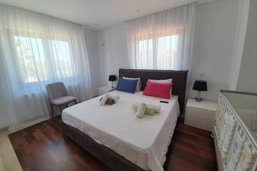 Villa voor 14 Personen in Paphos, Zuid Cyprus, Afbeelding 1