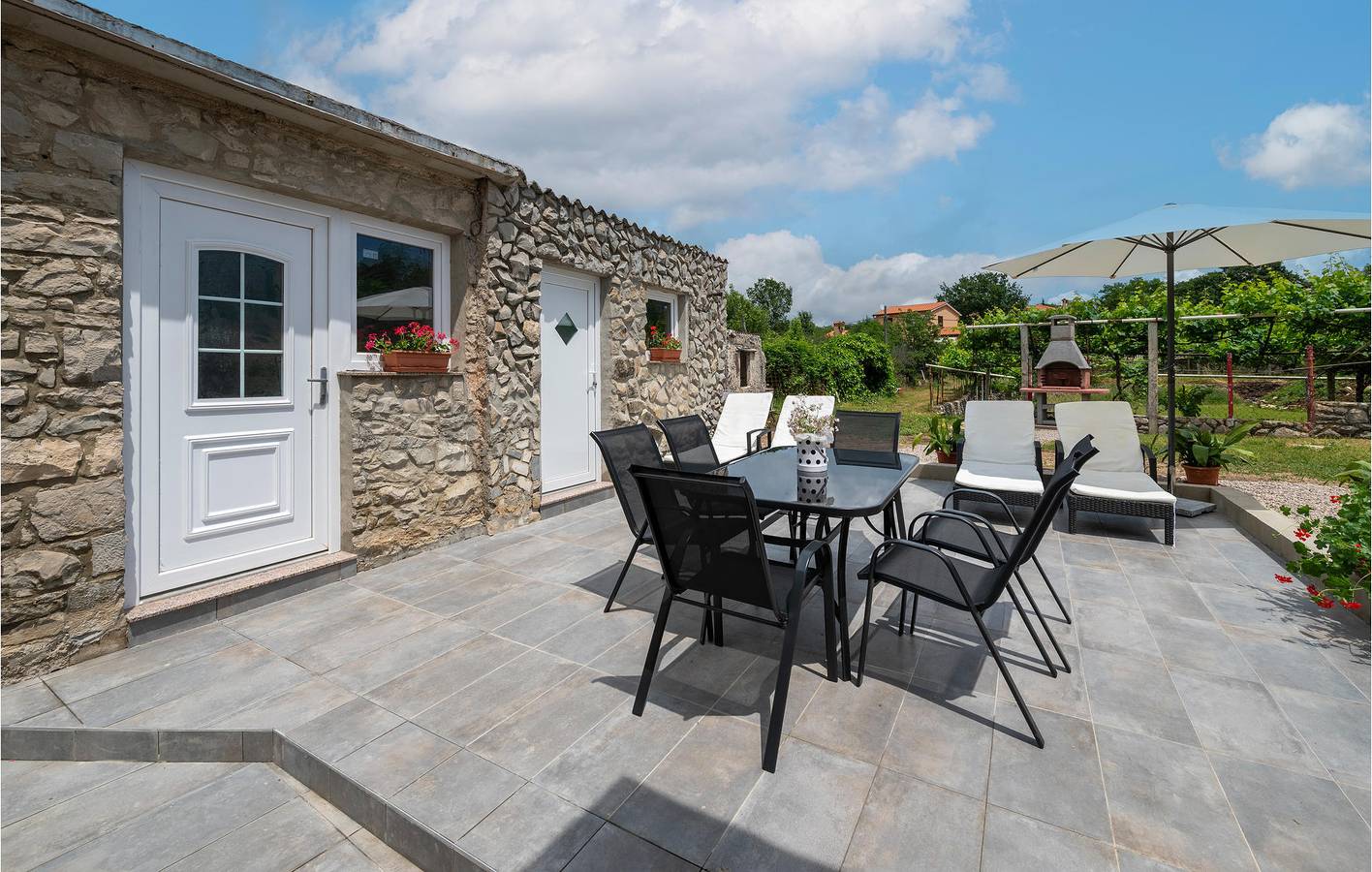 Maison de vacances pour 6 personnes avec terrasse in Presika, Côte Est de l'Istrie