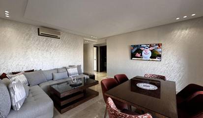 Gîte pour 6 personnes, avec vue et piscine ainsi que jardin et terrasse dans Madagh