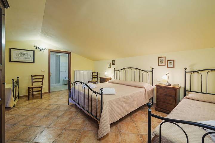 Gîte pour 5 personnes, avec piscine et terrasse dans Orentano - 3