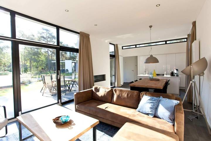 Ferienhaus für 4 Personen, mit Balkon/Terrasse und Terrasse sowie Garten