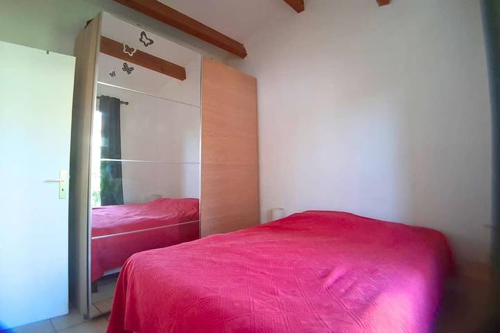 Cozy house - peaceful setting, with a terrace, close to golf courses and beaches in Biot, Côte méditerranéenne (France)