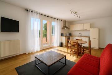 Gîte pour 4 personnes, avec terrasse à Chantepie