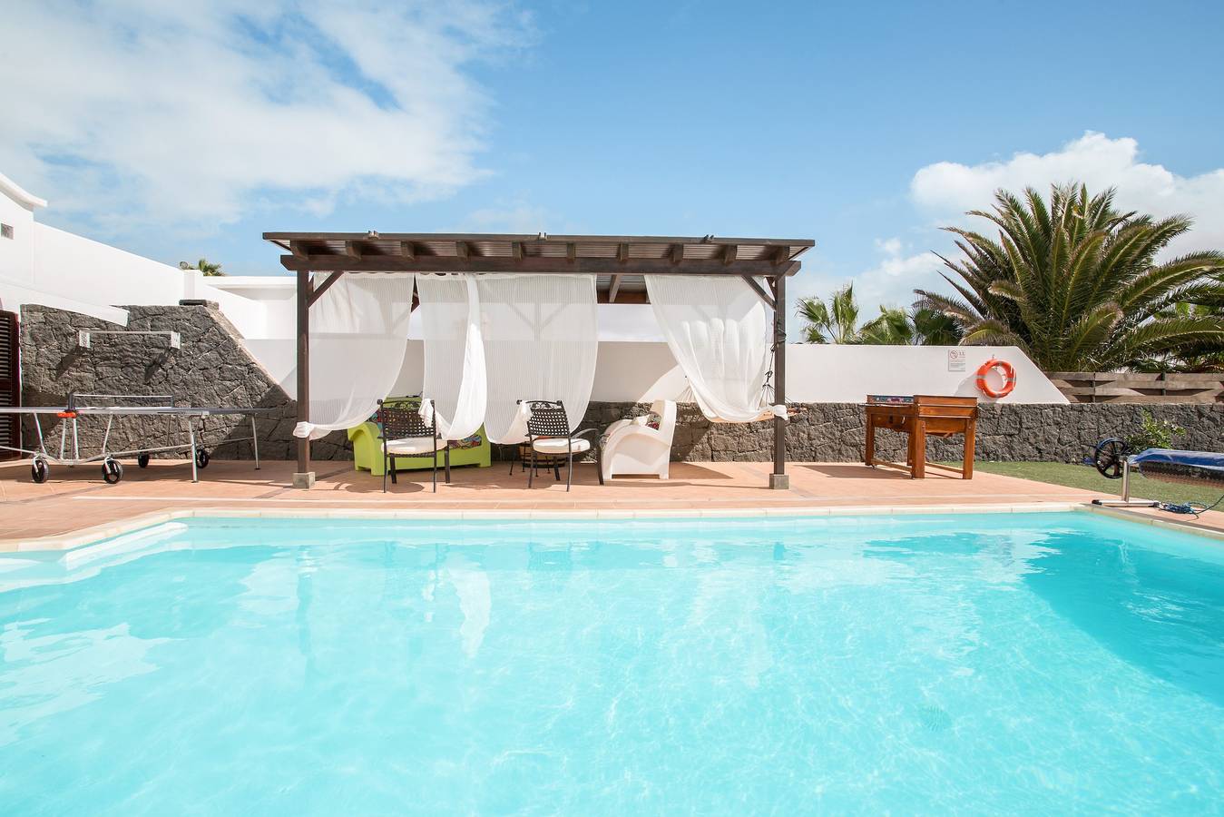 Villa Kodotoma avec vue sur la mer, Wi-Fi haut débit, jardin, terrasses et piscine. in Playa Blanca, Yaiza