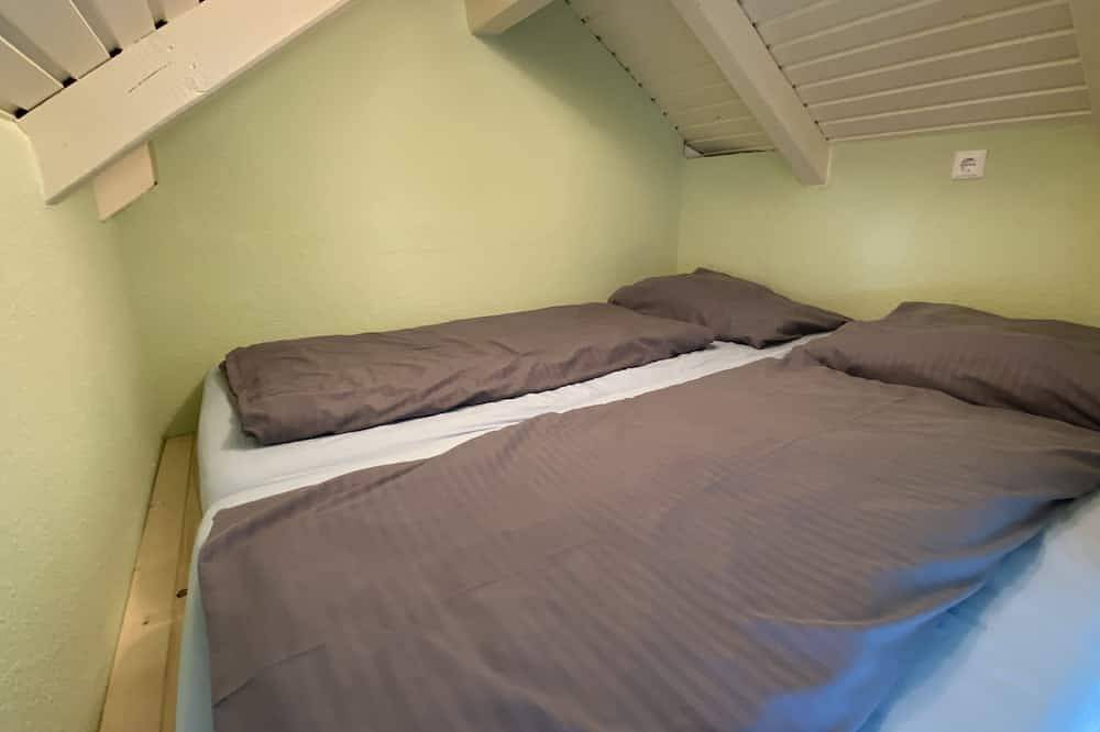Entire apartment, Burhave * great time out for the whole family up to 7 p * dogs * pool * sauna in Burhave, Butjadingen