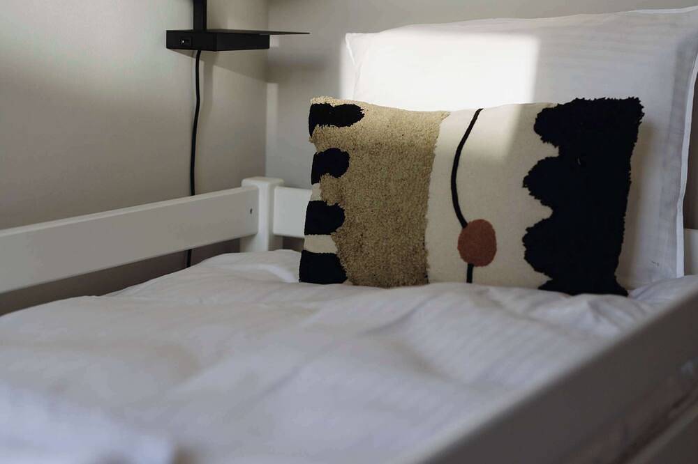 Ganze Wohnung, Bright 2-Bedroom Getaway for up to 6 Guests in Antwerpen, Antwerpen und Umgebung