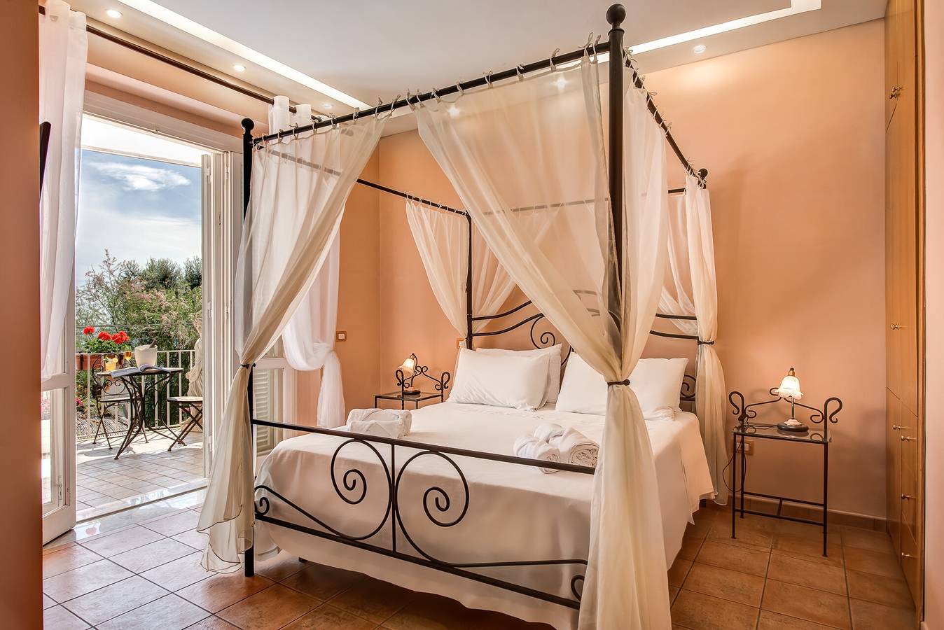 Apartamento entero, Apartamento 'Rooftopnerano - Amazing Sea View' con vistas al mar, Wi-Fi y aire acondicionado. in Massa Lubrense, Sorrento Coast