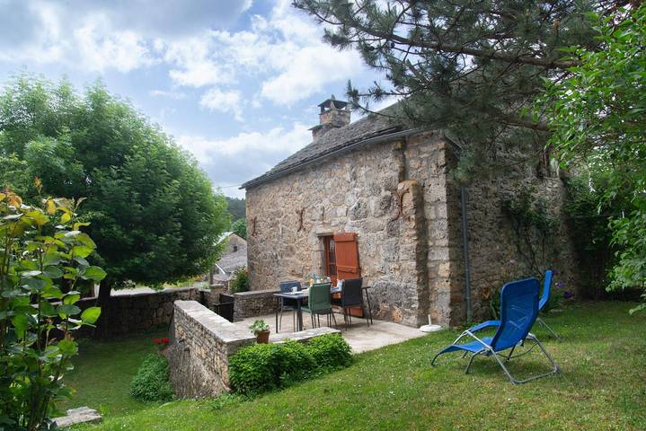 Gîte pour 5 personnes, avec Terrasse ainsi que Jardin et Vue