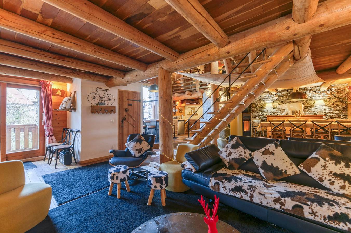 Chalet 'Le Cosy Lodge' con vistas a la montaña, piscina privada y Wi-Fi in Le Bourg-d'Oisans, Parque Nacional de los Ecrins