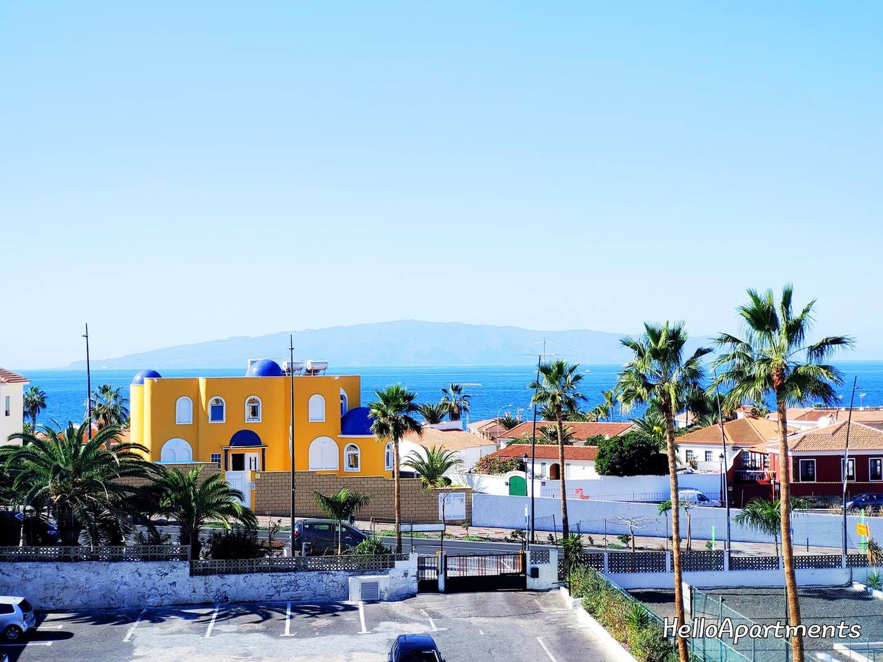 Apartamento entero, Hermoso apartamento en Playa de La Arena con piscina y terraza, cerca de Los Gigantes in Playa Neptuno (Santiago del Teide), Santiago del Teide