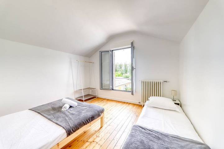 Location de vacances pour 10 personnes, avec terrasse et jardin à Esbly - 3